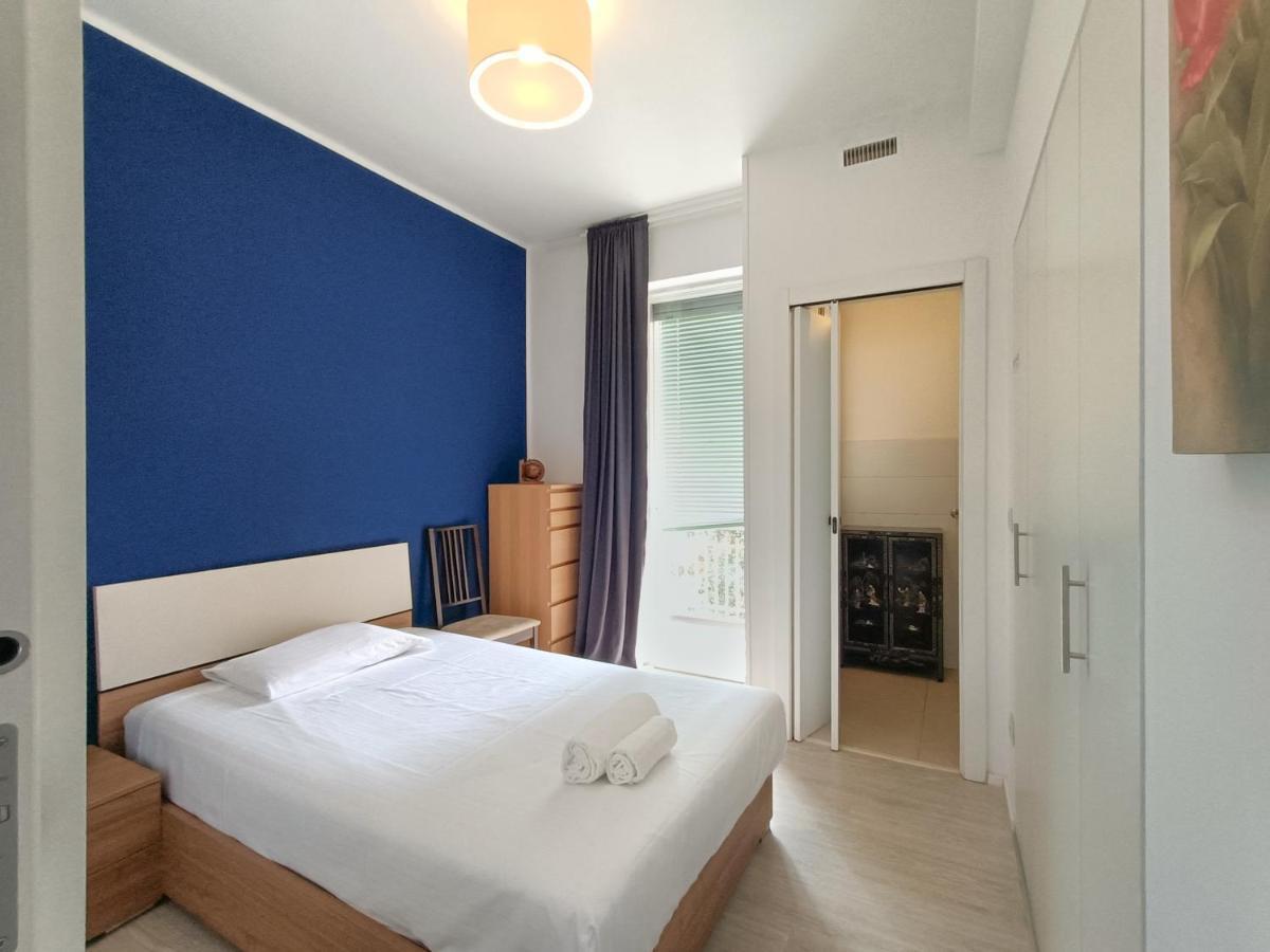 Ferienwohnung Joivy Elegant Flat For 6 With 2 Balconies Mailand Exterior foto